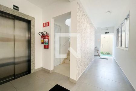 Apartamento à venda com 142m², 3 quartos e 2 vagas Apartamento à venda com 142m², 3 quartos e 2 vagasÁrea comum - Hall