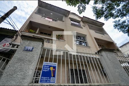 Apartamento à venda com 74m², 2 quartos e sem vaga Apartamento à venda com 74m², 2 quartos e sem vagaFachada