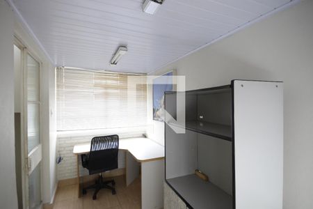 Casa à venda com 230m², 3 quartos e 3 vagasEscritório