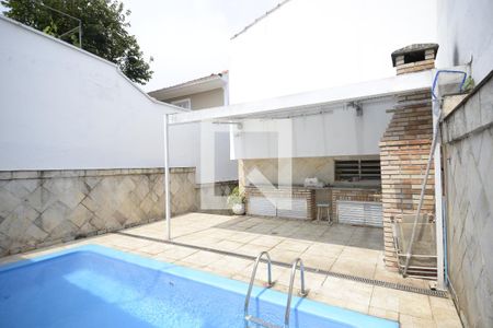 Casa à venda com 230m², 3 quartos e 3 vagasPiscina/ Churrasqueira