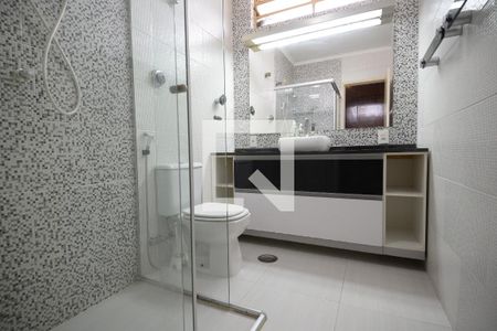 Casa à venda com 230m², 3 quartos e 3 vagasBanheiro Suíte 1