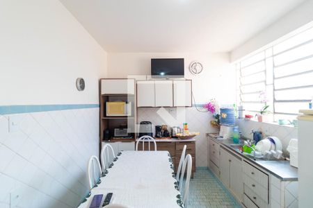 Casa à venda com 210m², 3 quartos e 4 vagas Casa à venda com 210m², 3 quartos e 4 vagasCozinha