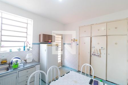 Casa à venda com 210m², 3 quartos e 4 vagas Casa à venda com 210m², 3 quartos e 4 vagasCozinha