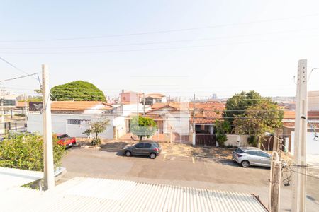 Casa à venda com 210m², 3 quartos e 4 vagas Casa à venda com 210m², 3 quartos e 4 vagasVista do Quarto 03