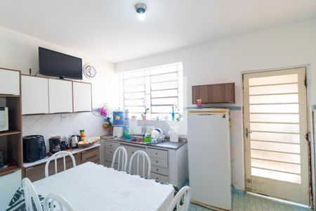 Casa à venda com 210m², 3 quartos e 4 vagas Casa à venda com 210m², 3 quartos e 4 vagasCozinha