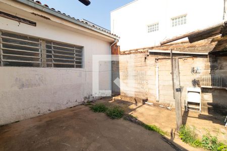 Casa à venda com 210m², 3 quartos e 4 vagas Casa à venda com 210m², 3 quartos e 4 vagasQuintal
