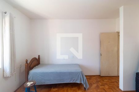 Casa à venda com 210m², 3 quartos e 4 vagas Casa à venda com 210m², 3 quartos e 4 vagasQuarto 01