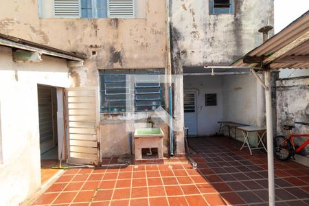 Casa à venda com 210m², 3 quartos e 4 vagas Casa à venda com 210m², 3 quartos e 4 vagasQuintal