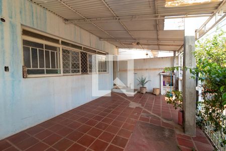 Casa à venda com 210m², 3 quartos e 4 vagas Casa à venda com 210m², 3 quartos e 4 vagasGaragem