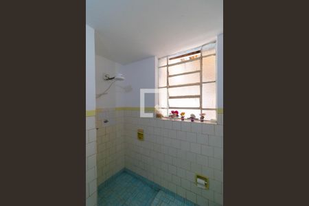 Casa à venda com 210m², 3 quartos e 4 vagas Casa à venda com 210m², 3 quartos e 4 vagasBanheiro 02