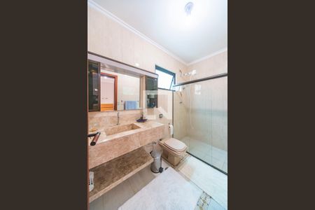 Casa à venda com 391m², 6 quartos e 4 vagasBanheiro do  Quarto 3 casa 2