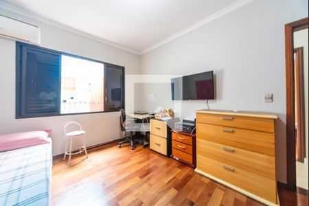 Casa à venda com 391m², 6 quartos e 4 vagasQuarto 1 casa 2