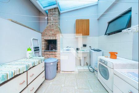 Casa à venda com 391m², 6 quartos e 4 vagasÁrea de serviço e Churrasqueira