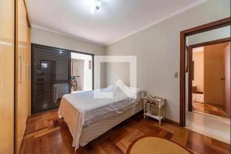 Casa à venda com 391m², 6 quartos e 4 vagasQuarto 3