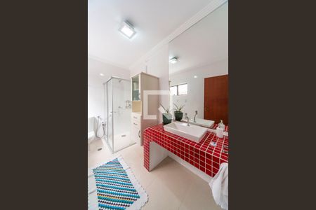 Casa à venda com 391m², 6 quartos e 4 vagasBanheiro social casa 2