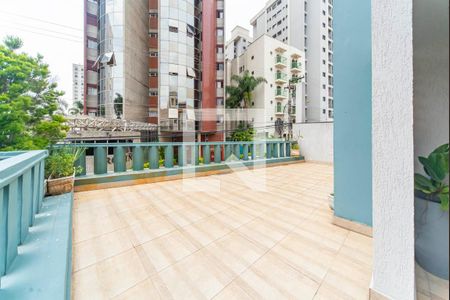 Casa à venda com 391m², 6 quartos e 4 vagasVaranda 