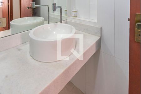 Casa à venda com 391m², 6 quartos e 4 vagasBanheiro Social