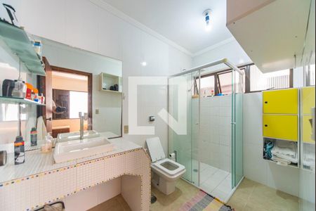 Casa à venda com 391m², 6 quartos e 4 vagasBanheiro do Quarto 2