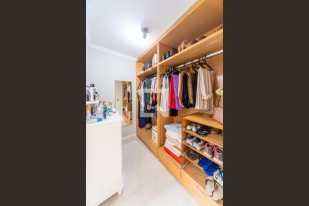 Casa à venda com 391m², 6 quartos e 4 vagasCloset do quarto 2 casa 2