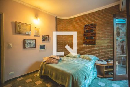Casa à venda com 300m², 4 quartos e 3 vagas Casa à venda com 300m², 4 quartos e 3 vagasQuarto Suíte