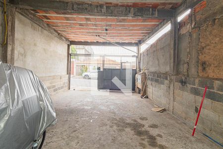 Casa à venda com 172m², 2 quartos e 4 vagas Casa à venda com 172m², 2 quartos e 4 vagasGaragem