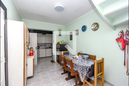 Casa à venda com 181m², 3 quartos e 2 vagas Casa à venda com 181m², 3 quartos e 2 vagasCozinha