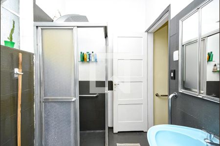 Casa à venda com 181m², 3 quartos e 2 vagas Casa à venda com 181m², 3 quartos e 2 vagasBanheiro