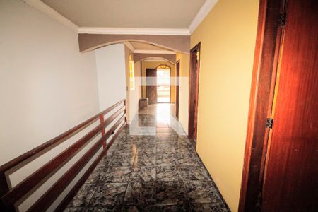 Casa à venda com 420m², 5 quartos e 3 vagasCorredor