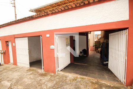 Casa à venda com 420m², 5 quartos e 3 vagasFachada