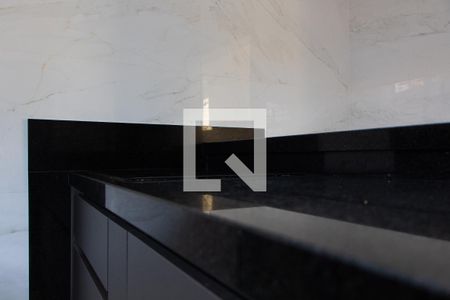 Casa à venda com 360m², 5 quartos e 4 vagas Casa à venda com 360m², 5 quartos e 4 vagasCOZINHA