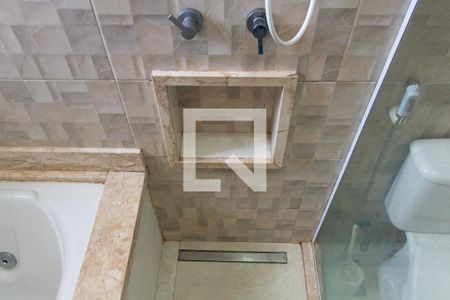 Casa à venda com 360m², 5 quartos e 4 vagas Casa à venda com 360m², 5 quartos e 4 vagasBANHEIRO DA SUITE