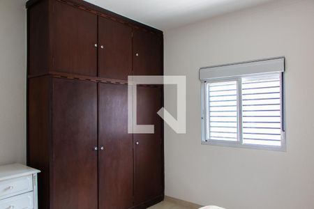 Casa à venda com 360m², 5 quartos e 4 vagas Casa à venda com 360m², 5 quartos e 4 vagasSUITE