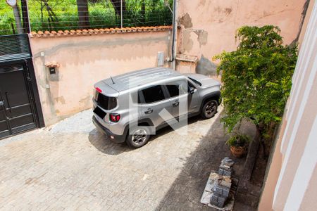 Casa à venda com 360m², 5 quartos e 4 vagas Casa à venda com 360m², 5 quartos e 4 vagasÁREA EXTERNA - GARAGEM