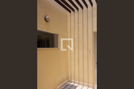 Casa à venda com 360m², 5 quartos e 4 vagas Casa à venda com 360m², 5 quartos e 4 vagasÁREA DE LUZ QUARTO 3