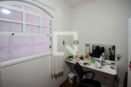 Casa à venda com 300m², 3 quartos e 2 vagas Casa à venda com 300m², 3 quartos e 2 vagasQuarto 02