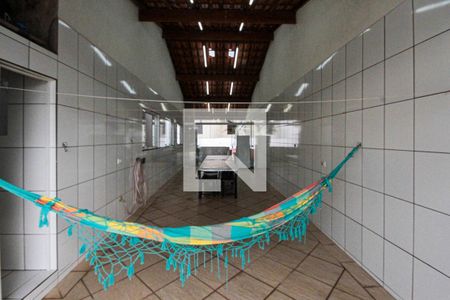 Casa à venda com 300m², 3 quartos e 2 vagas Casa à venda com 300m², 3 quartos e 2 vagasSalão de festas