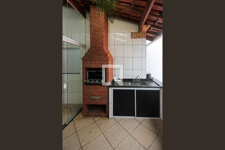 Casa à venda com 300m², 3 quartos e 2 vagas Casa à venda com 300m², 3 quartos e 2 vagasChurrasqueira