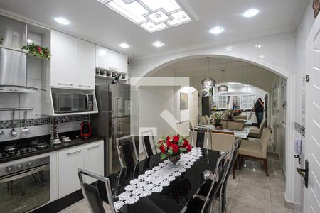 Casa à venda com 300m², 3 quartos e 2 vagas Casa à venda com 300m², 3 quartos e 2 vagasCozinha