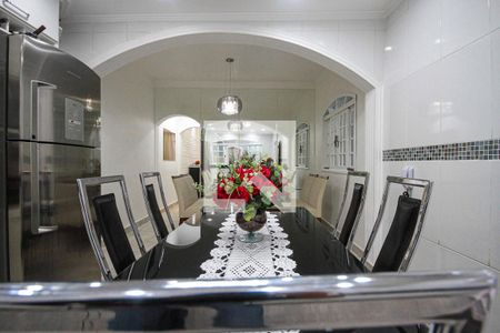 Casa à venda com 300m², 3 quartos e 2 vagas Casa à venda com 300m², 3 quartos e 2 vagasCozinha