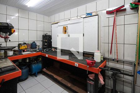 Casa à venda com 300m², 3 quartos e 2 vagas Casa à venda com 300m², 3 quartos e 2 vagasQuarto de Serviço