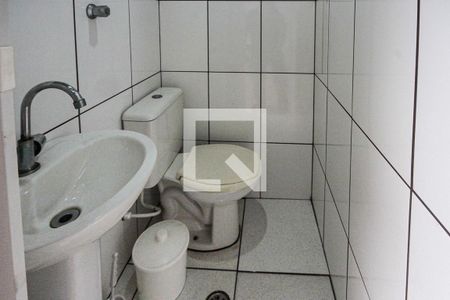 Casa à venda com 300m², 3 quartos e 2 vagas Casa à venda com 300m², 3 quartos e 2 vagasBanheiro do salão de festa