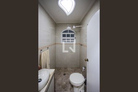 Casa à venda com 300m², 3 quartos e 2 vagas Casa à venda com 300m², 3 quartos e 2 vagasLavabo