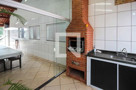 Casa à venda com 300m², 3 quartos e 2 vagas Casa à venda com 300m², 3 quartos e 2 vagasChurrasqueira