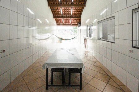Casa à venda com 300m², 3 quartos e 2 vagas Casa à venda com 300m², 3 quartos e 2 vagasSalão de festas