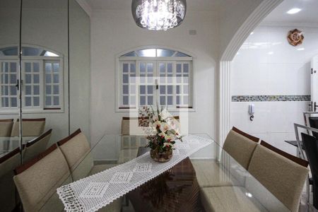 Casa à venda com 300m², 3 quartos e 2 vagas Casa à venda com 300m², 3 quartos e 2 vagasCozinha