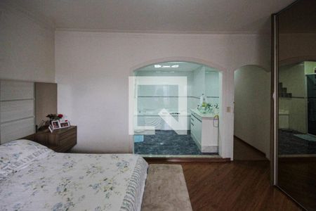 Casa à venda com 300m², 3 quartos e 2 vagas Casa à venda com 300m², 3 quartos e 2 vagasSuite