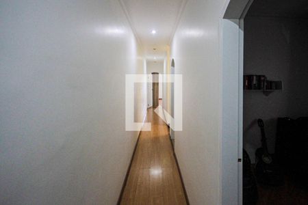 Casa à venda com 300m², 3 quartos e 2 vagas Casa à venda com 300m², 3 quartos e 2 vagasCorredor dos Quartos