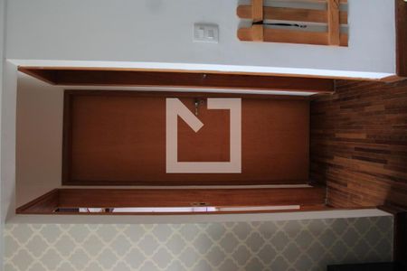 Apartamento à venda com 130m², 2 quartos e 2 vagasCorredor