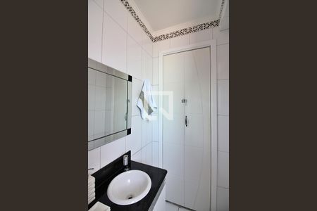 Apartamento à venda com 63m², 2 quartos e 2 vagasBanheiro Social