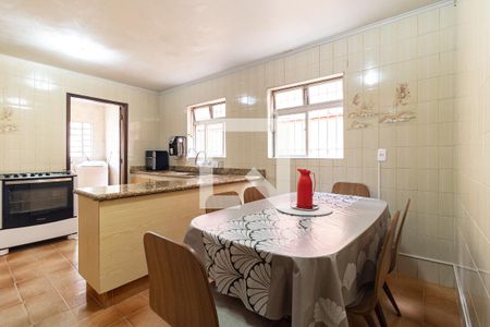Casa à venda com 167m², 4 quartos e 4 vagas Casa à venda com 167m², 4 quartos e 4 vagasCopa da Cozinha